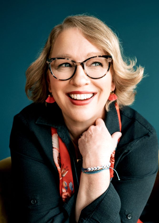 Best-selling ‘beach reads’ author coming to Peters for ‘Novel November’